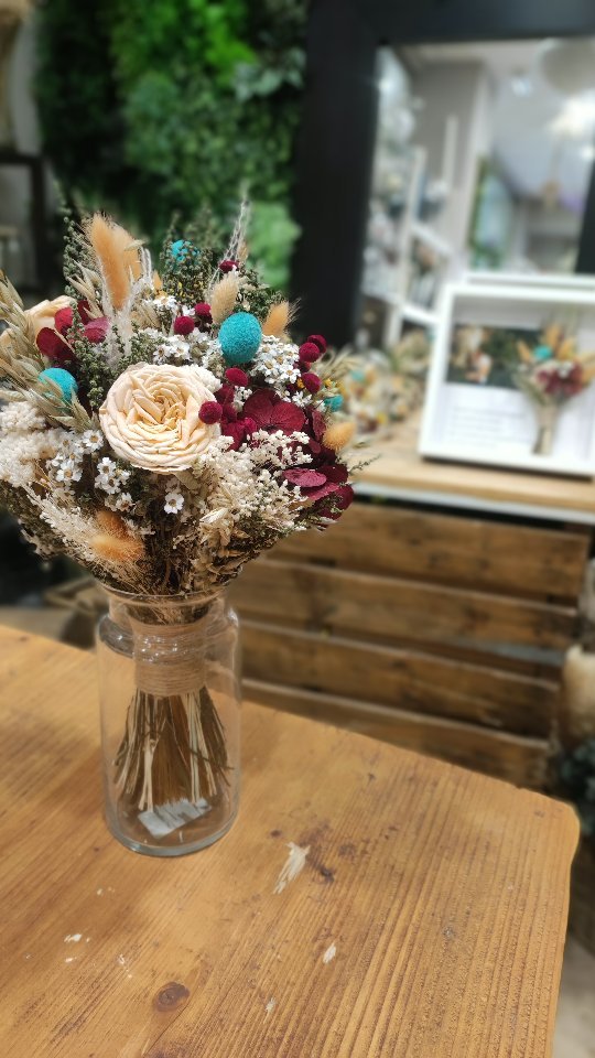 El Mercado de las Flores vuelve a las calles de Salamanca los días 15 y 16 de mayo con los polinizadores como protagonistas